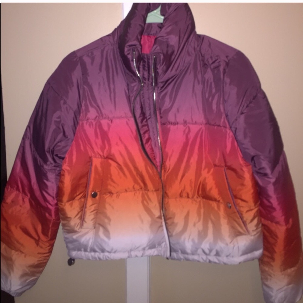 Short Puffer Coat Size Small But Can Fit Medium